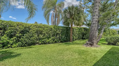 5270 Far Oak Circle Sarasota FL 34238