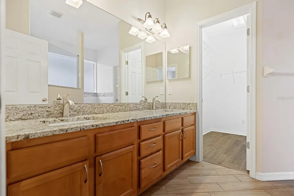 5656 Rockfield Loop Valrico FL 33596