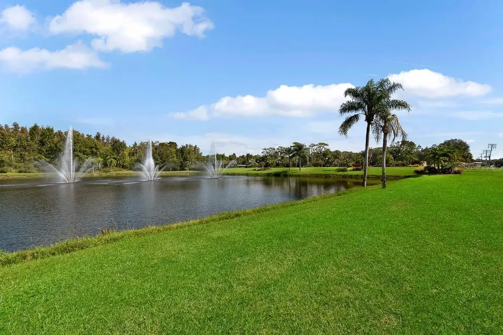 5656 Rockfield Loop Valrico FL 33596