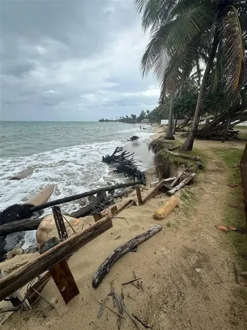 Km 7 El Charlie Loiza PR 00772