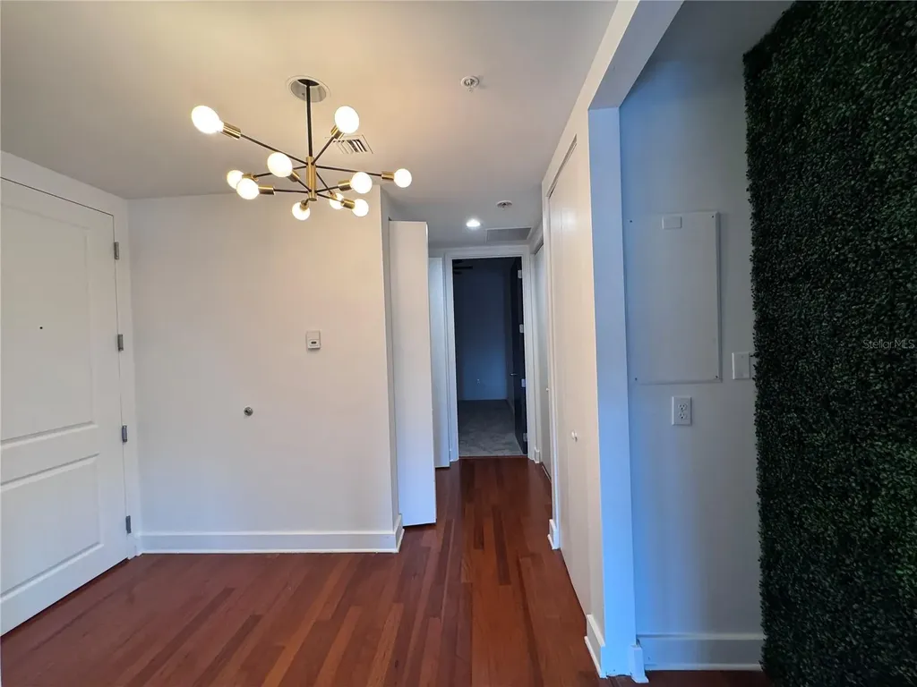 150 E Robinson Street E Orlando FL 32801