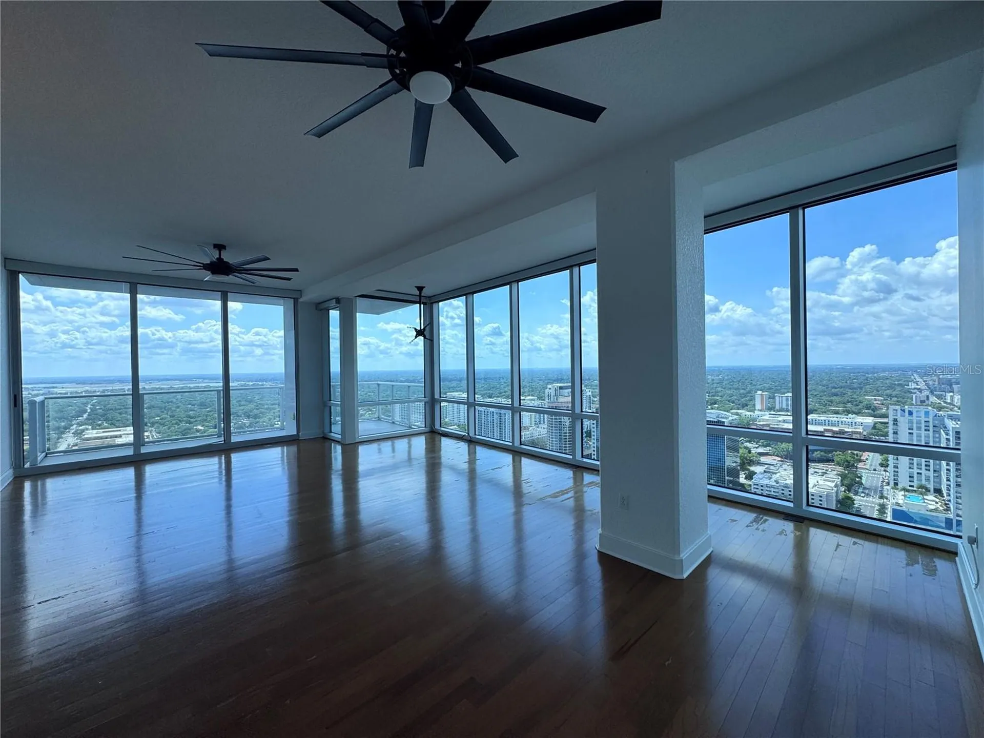 150 E Robinson Street E Orlando FL 32801