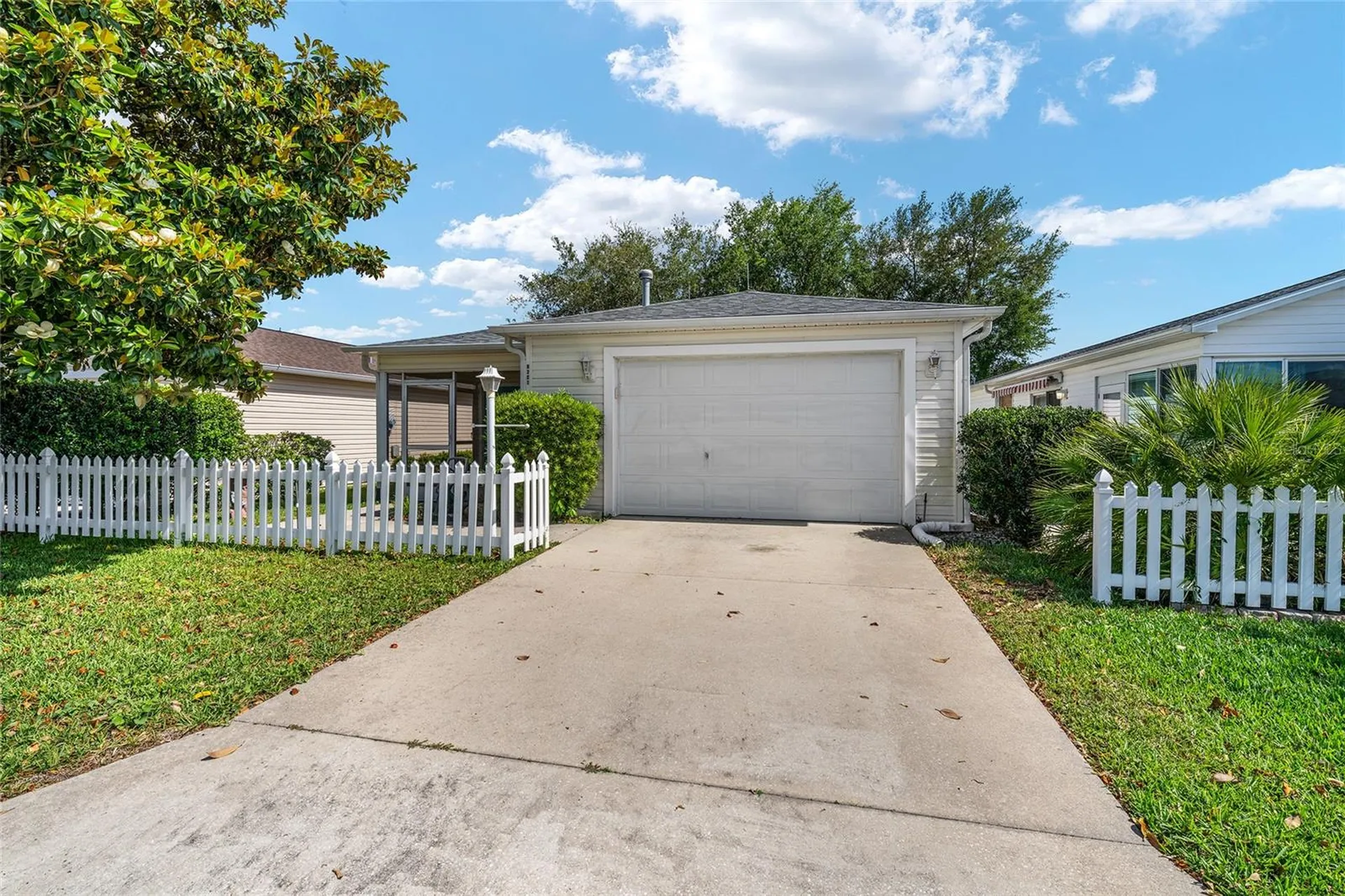 8221 SE 169th Palownia Loop The Villages FL 32162