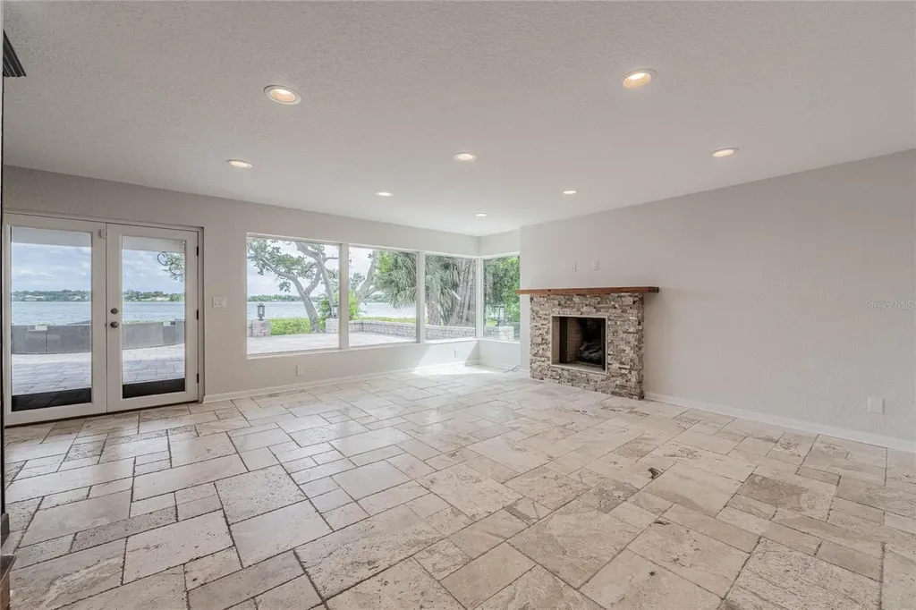 7 Lake Hollingsworth Drive Lakeland FL 33803