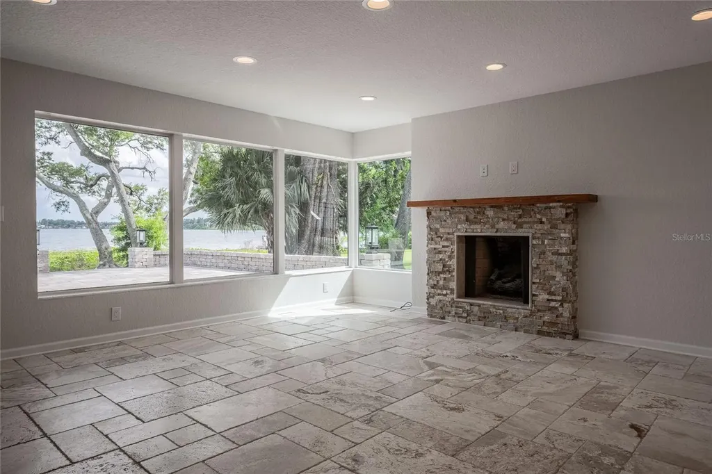 7 Lake Hollingsworth Drive Lakeland FL 33803