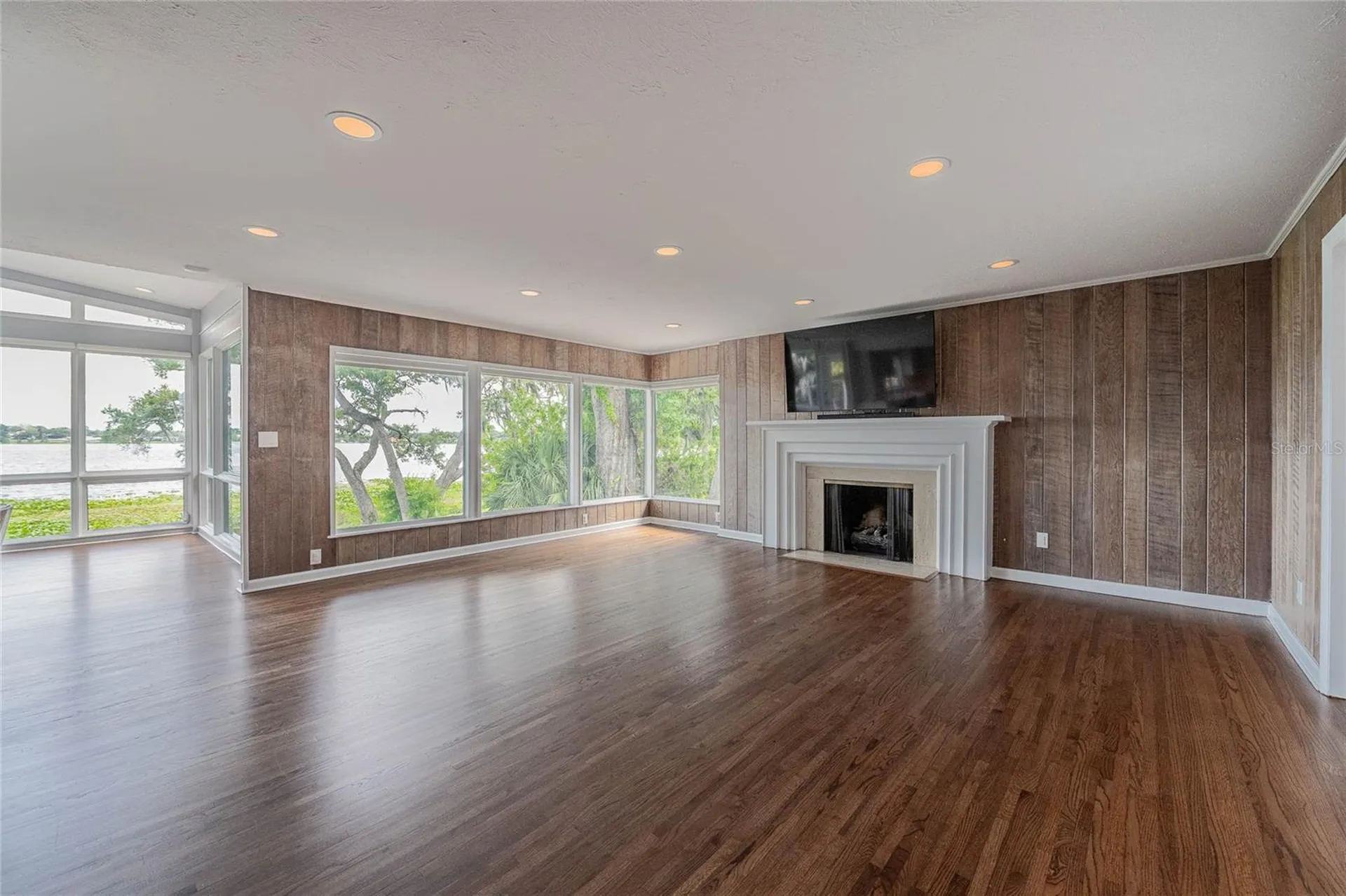 7 Lake Hollingsworth Drive Lakeland FL 33803