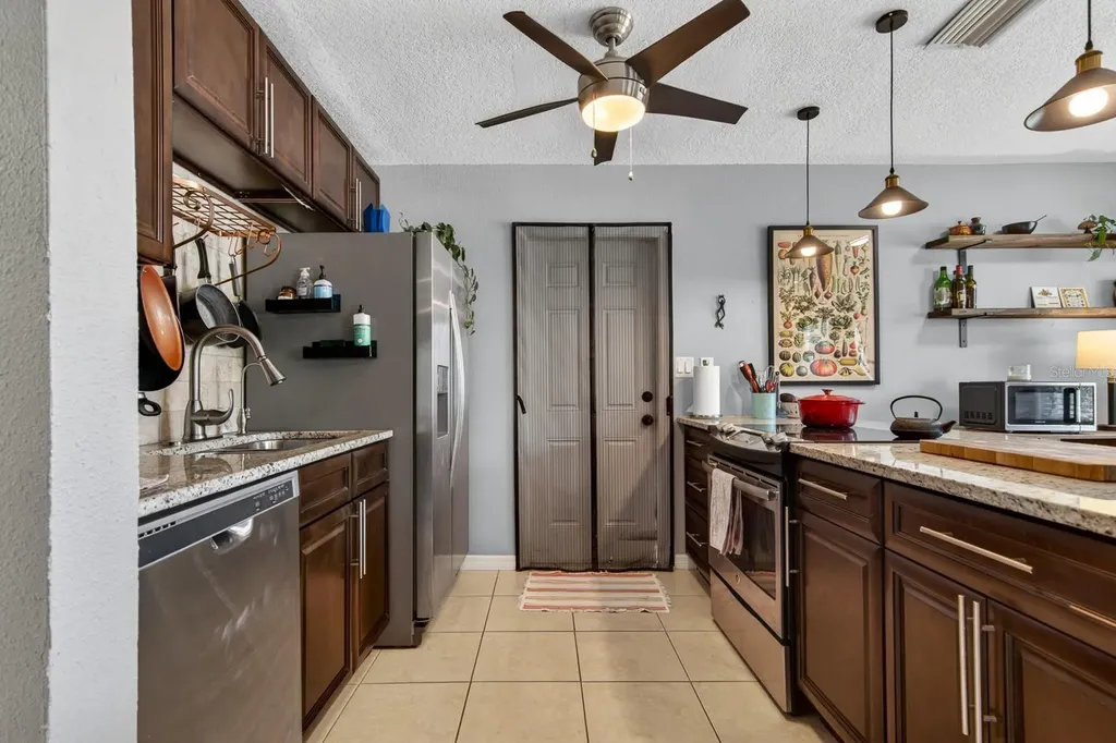 7142 34th Avenue N St Petersburg FL 33710
