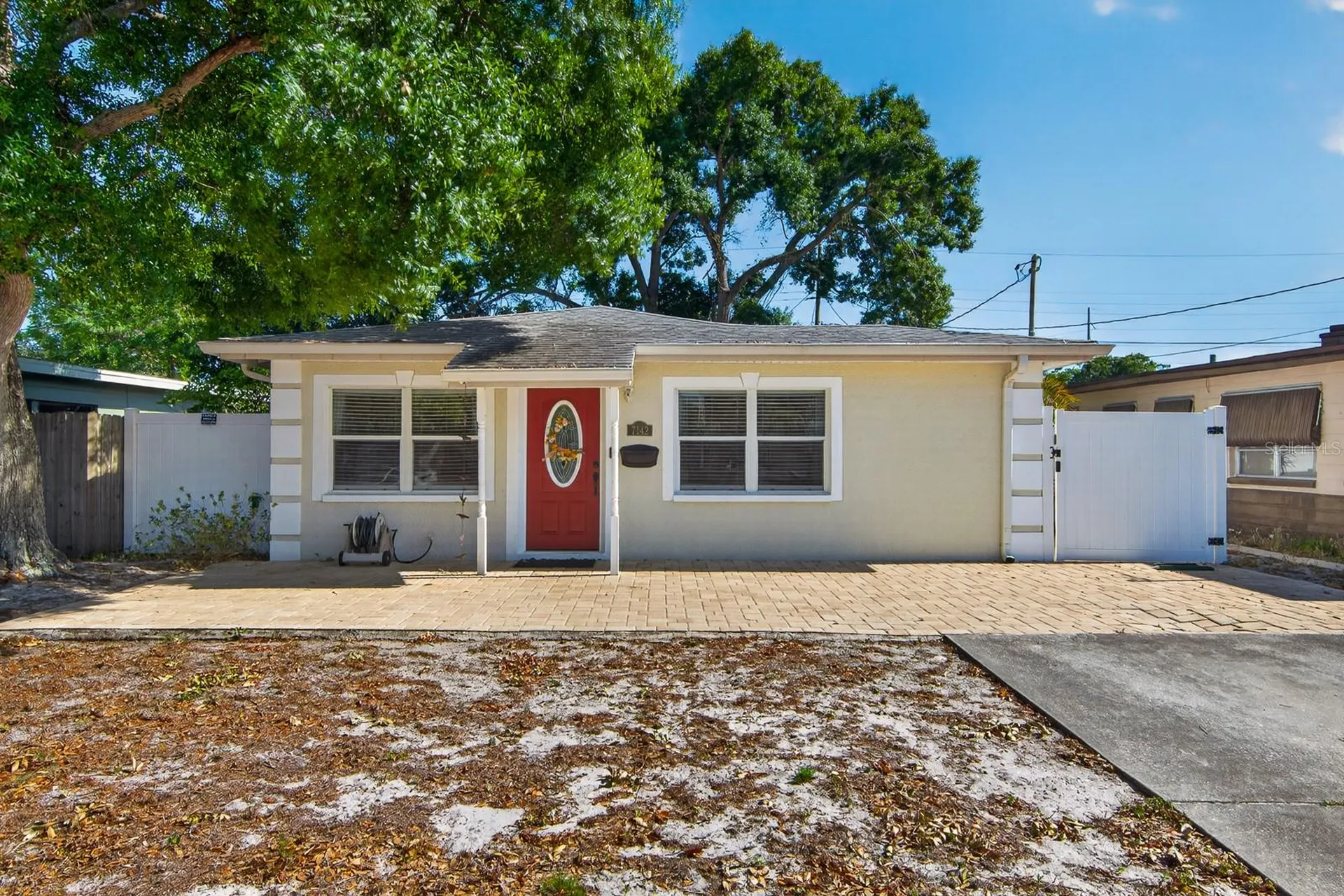 7142 34th Avenue N St Petersburg FL 33710