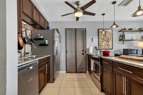 7142 34th Avenue N St Petersburg FL 33710