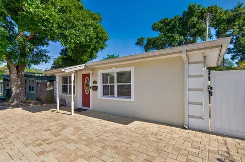 7142 34th Avenue N St Petersburg FL 33710