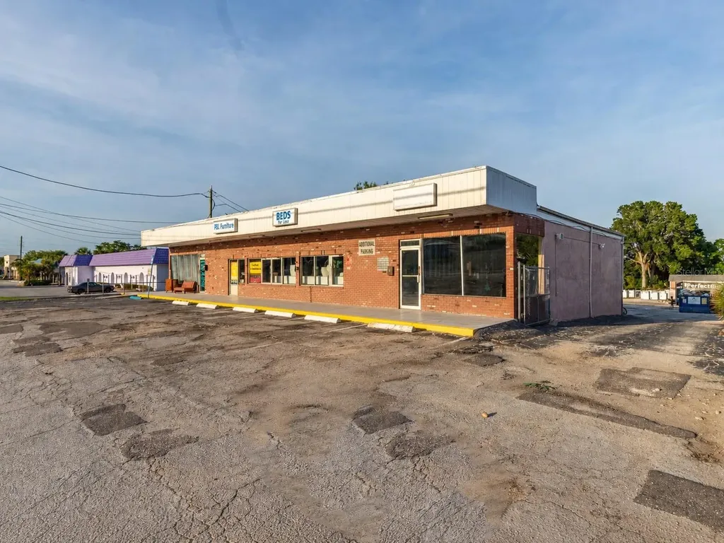 9933 Seminole Boulevard Seminole FL 33772