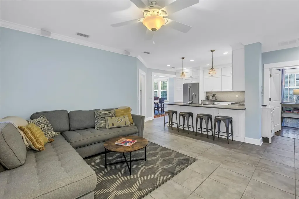 436 12th Avenue NE St Petersburg FL 33701