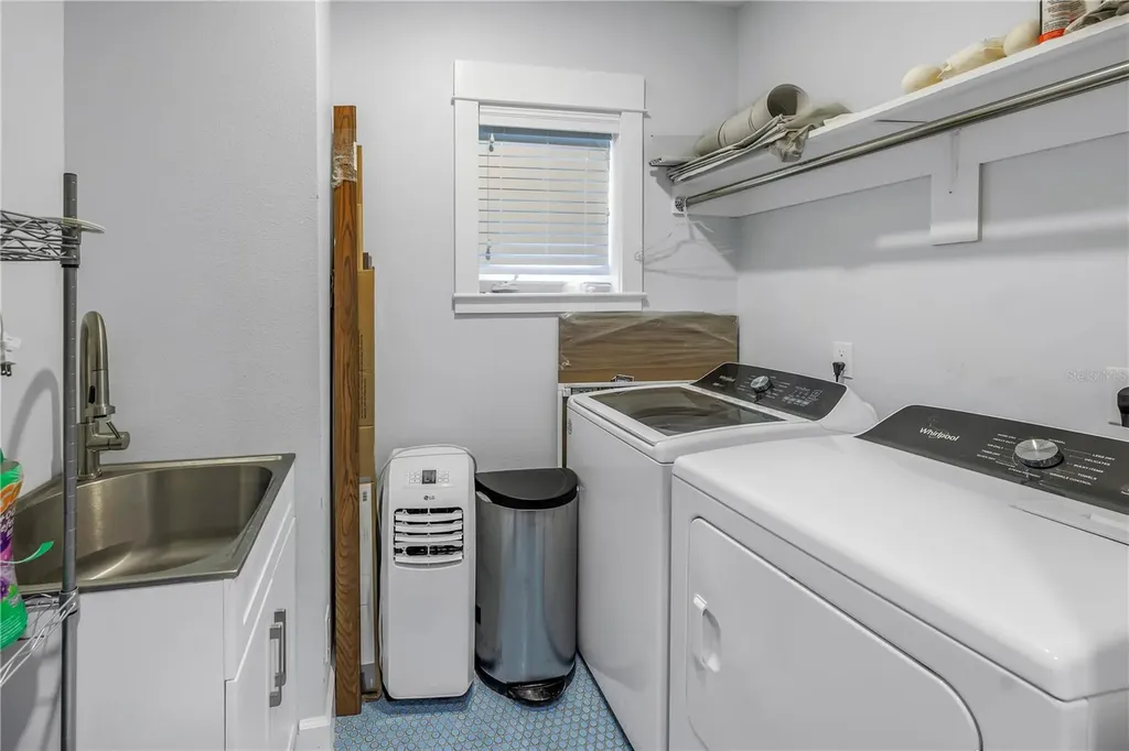 436 12th Avenue NE St Petersburg FL 33701