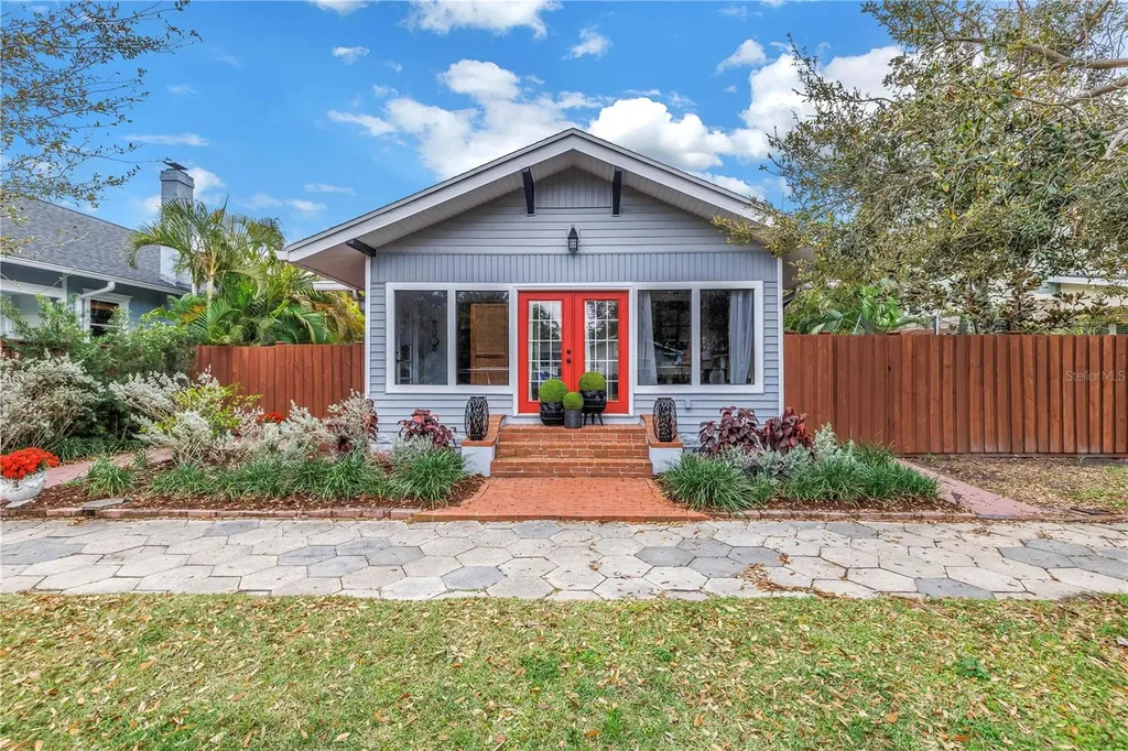 436 12th Avenue NE St Petersburg FL 33701