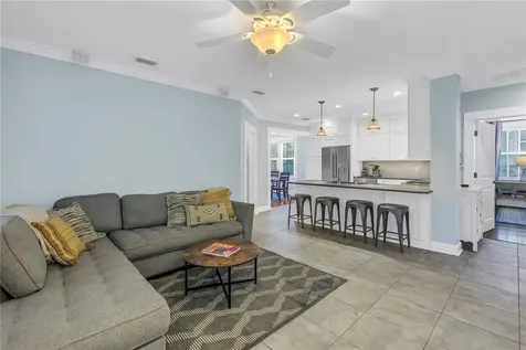 436 12th Avenue NE St Petersburg FL 33701