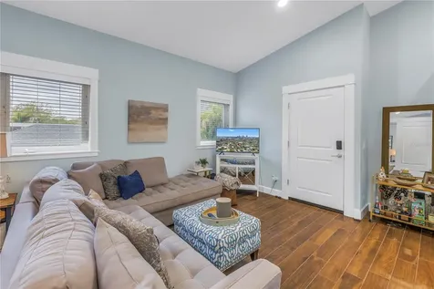436 12th Avenue NE St Petersburg FL 33701