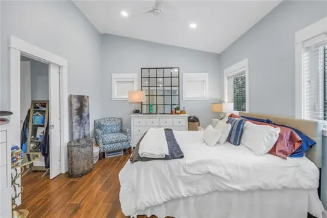 436 12th Avenue NE St Petersburg FL 33701
