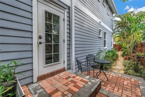 436 12th Avenue NE St Petersburg FL 33701