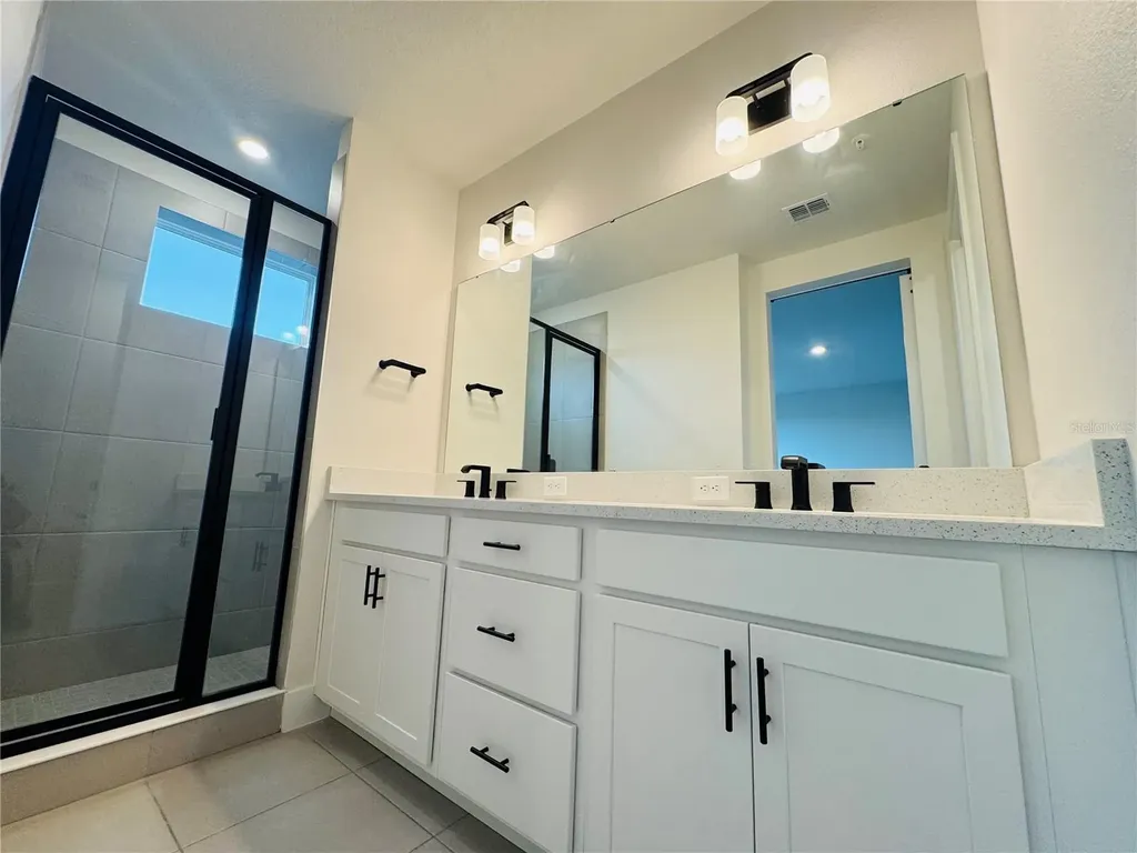328 Center Lake Lane Oviedo FL 32765