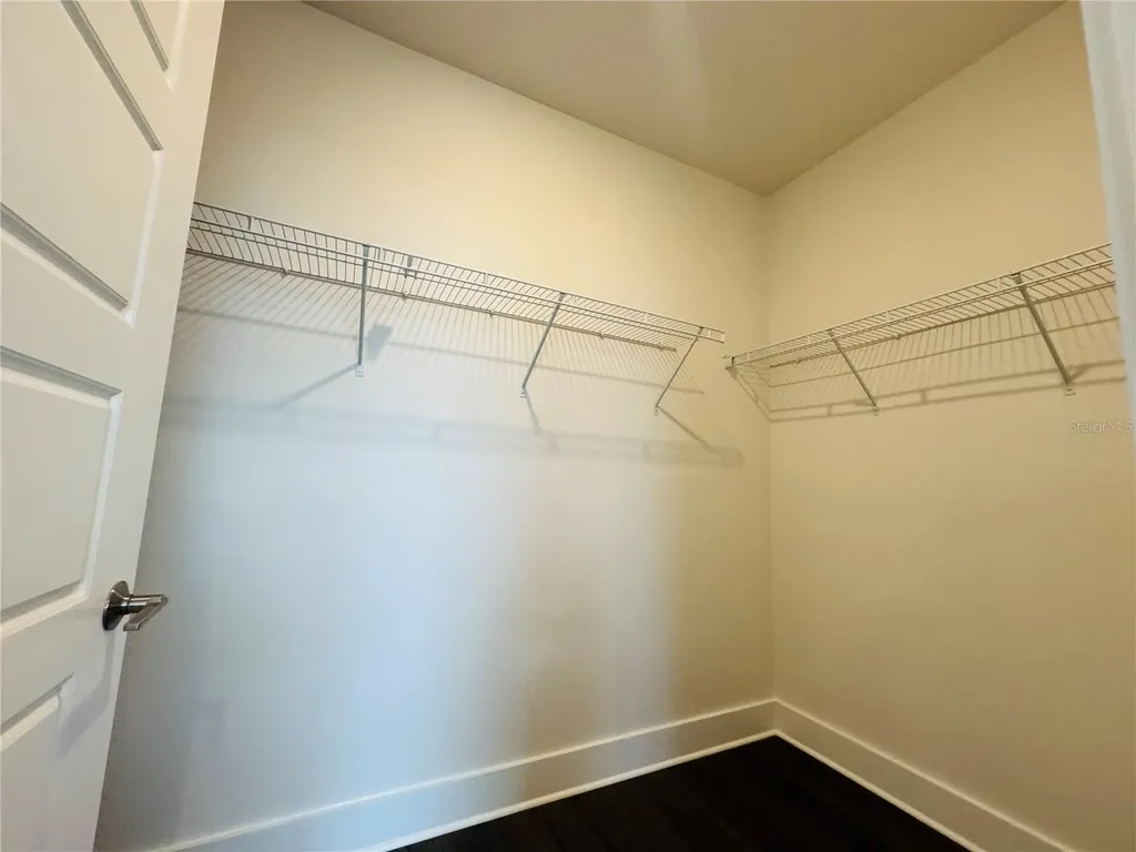 328 Center Lake Lane Oviedo FL 32765