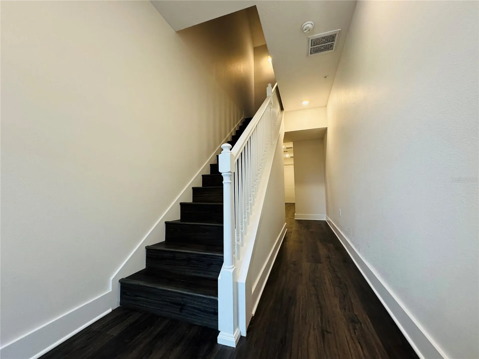 328 Center Lake Lane Oviedo FL 32765