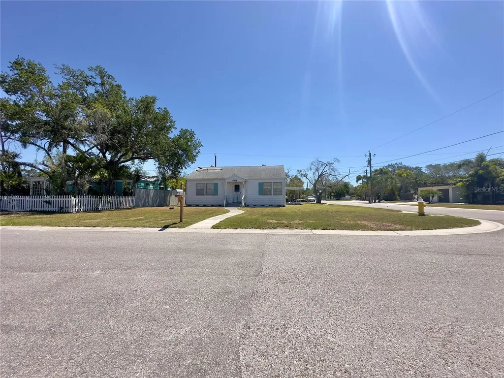 3050 Dupont Street S Gulfport FL 33707