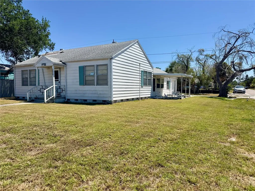 3050 Dupont Street S Gulfport FL 33707