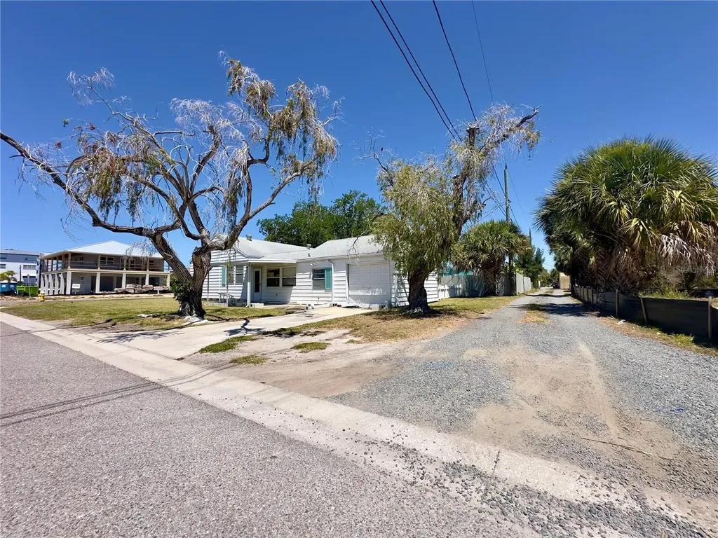 3050 Dupont Street S Gulfport FL 33707