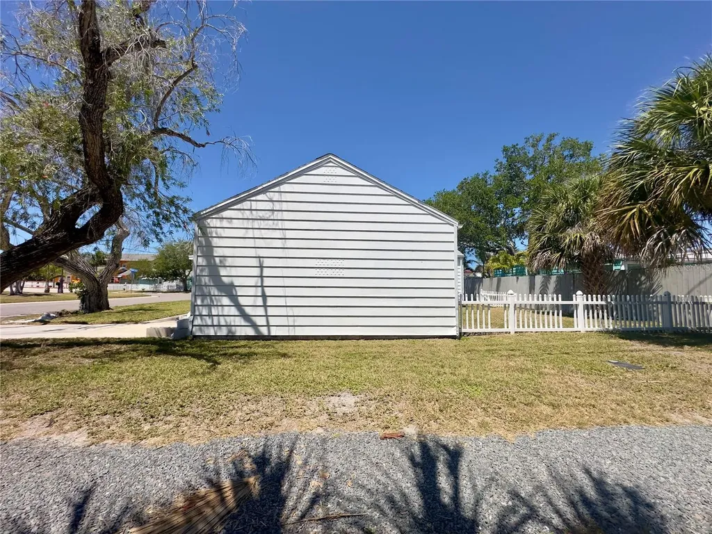 3050 Dupont Street S Gulfport FL 33707