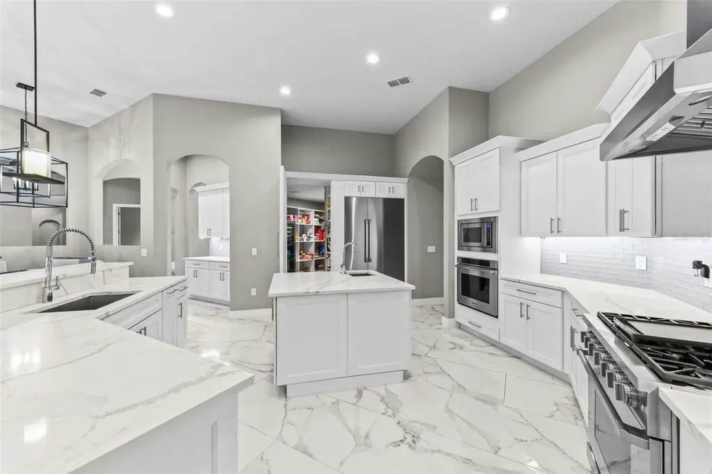 1 Stone Gate S Longwood FL 32779