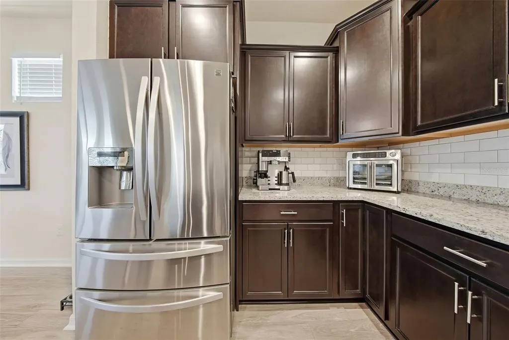 5920 Village Center Drive Lithia FL 33547