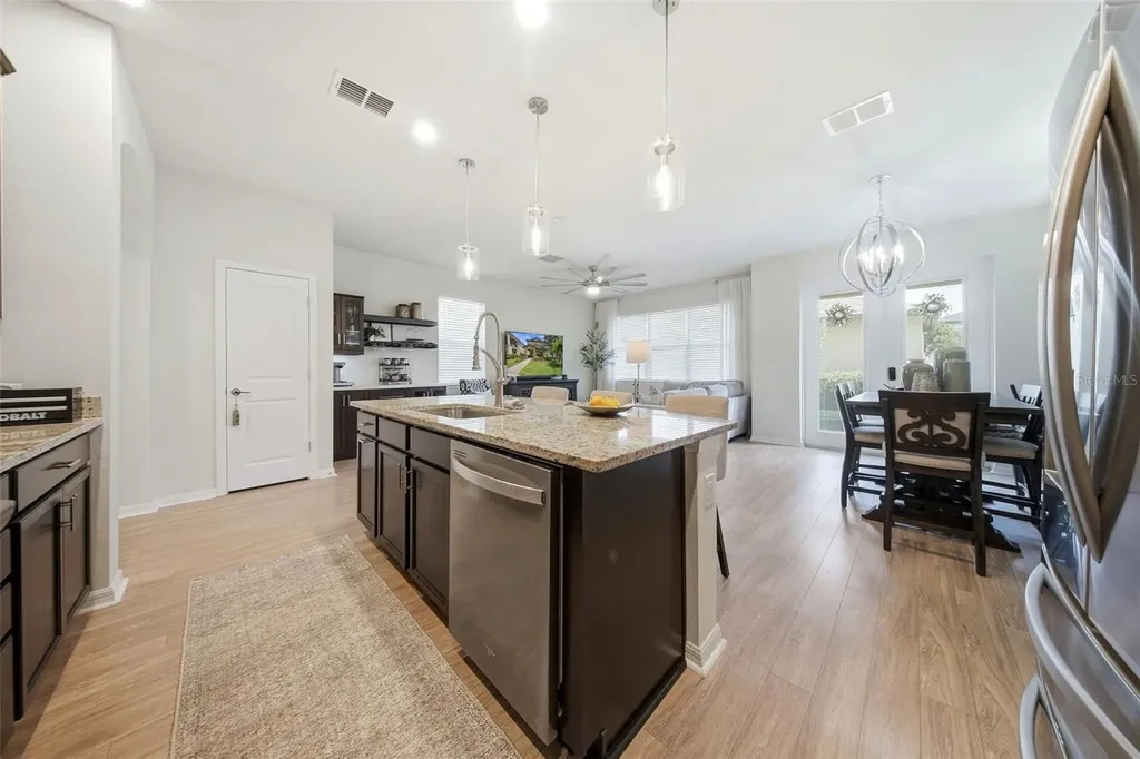 5920 Village Center Drive Lithia FL 33547