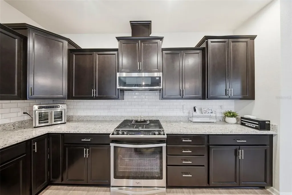 5920 Village Center Drive Lithia FL 33547
