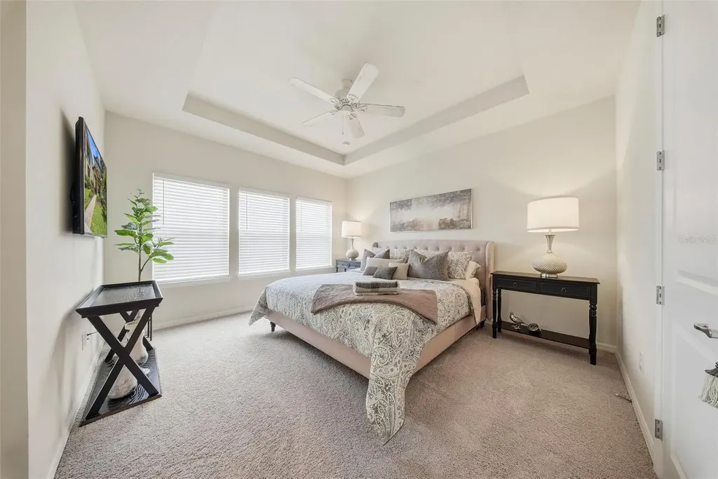 5920 Village Center Drive Lithia FL 33547