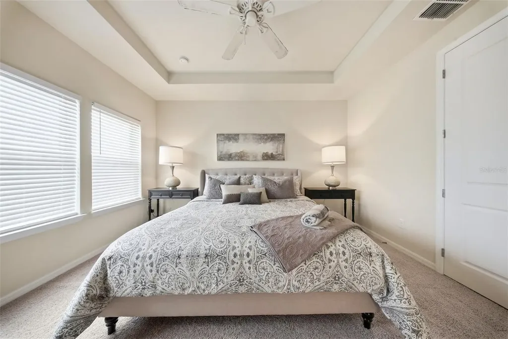 5920 Village Center Drive Lithia FL 33547