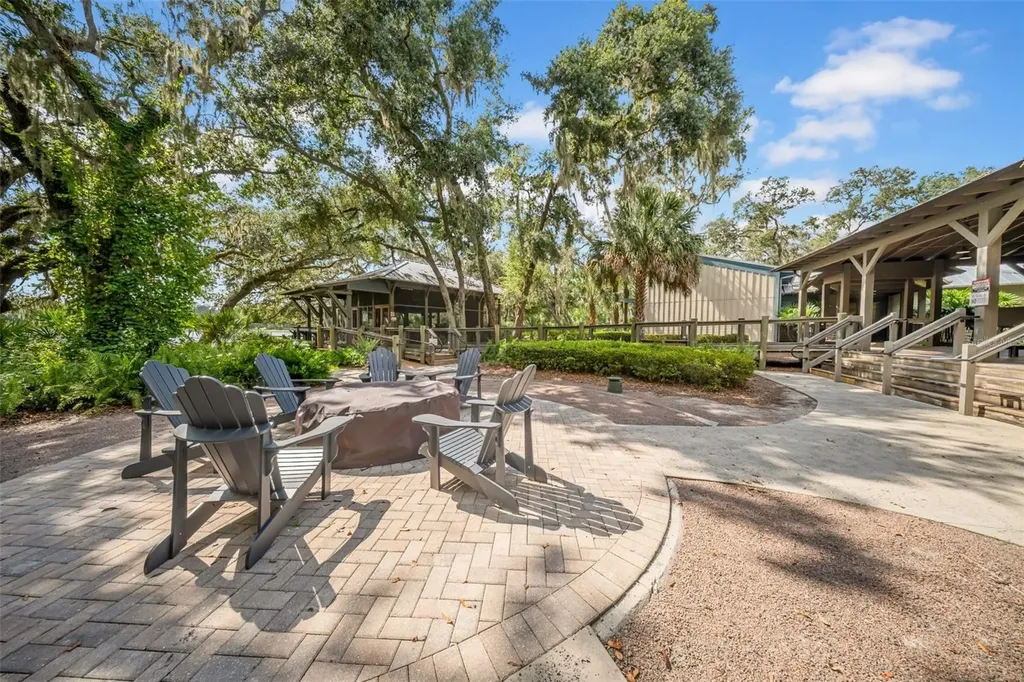 5920 Village Center Drive Lithia FL 33547