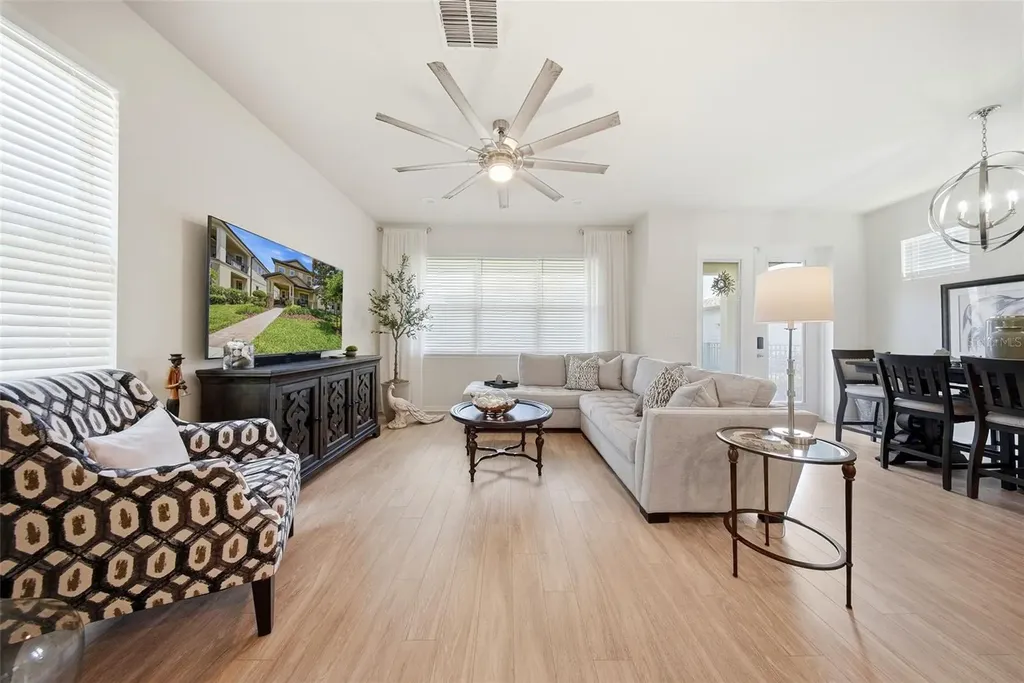 5920 Village Center Drive Lithia FL 33547
