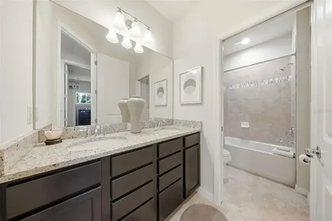 5920 Village Center Drive Lithia FL 33547
