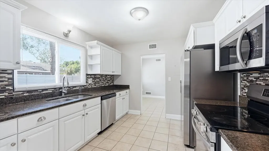 602 32nd Street W Bradenton FL 34205