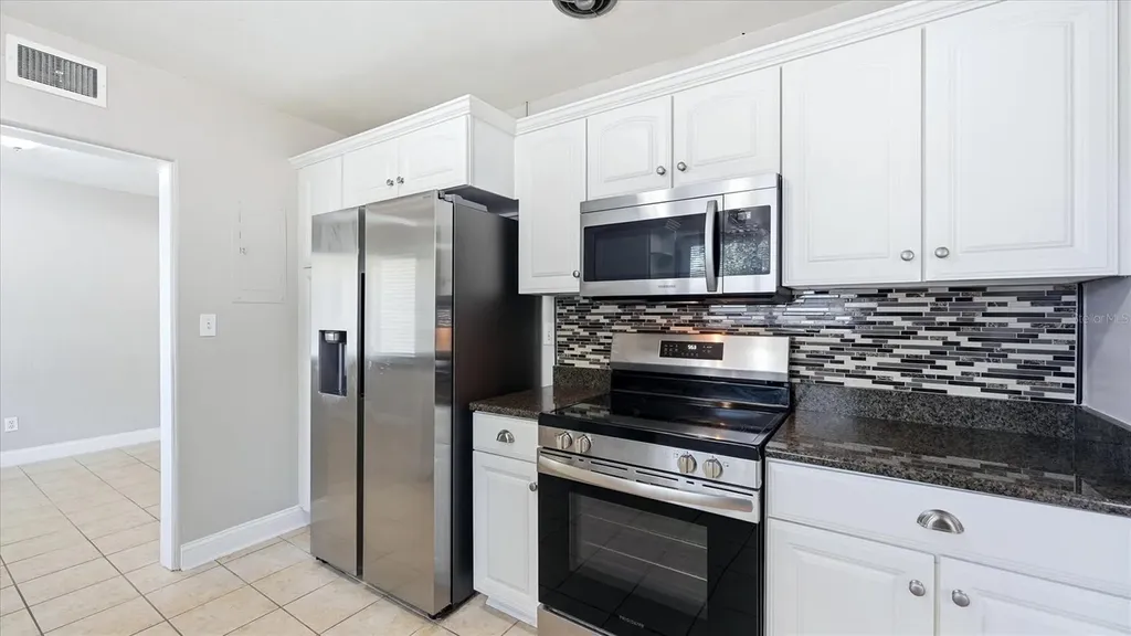 602 32nd Street W Bradenton FL 34205