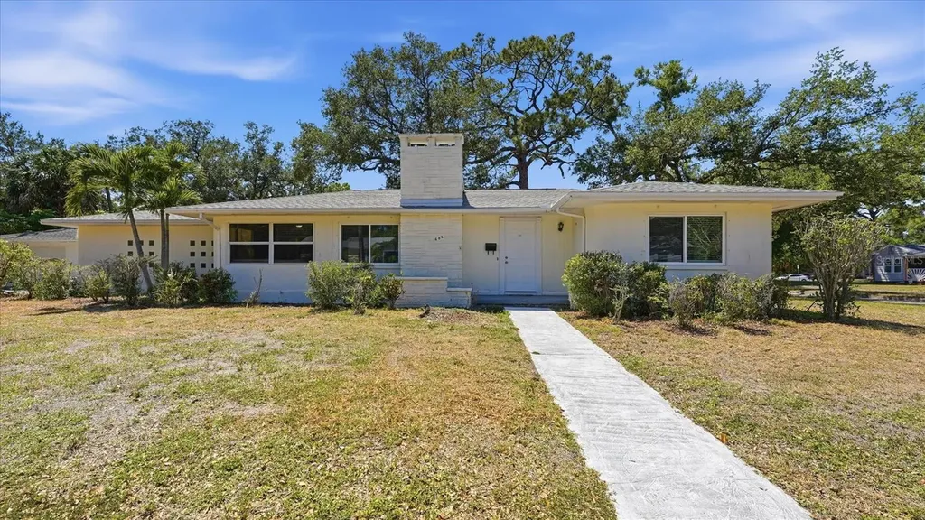 602 32nd Street W Bradenton FL 34205