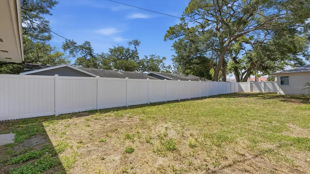 602 32nd Street W Bradenton FL 34205