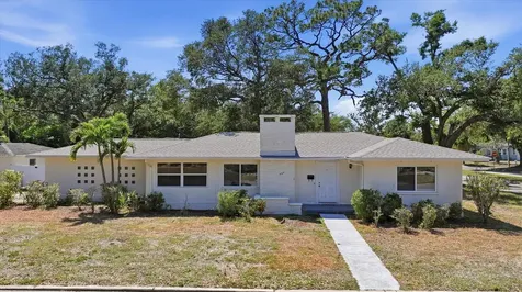 602 32nd Street W Bradenton FL 34205