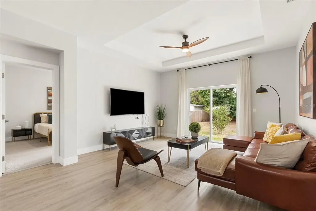 510 E Lime Street Tarpon Springs FL 34689