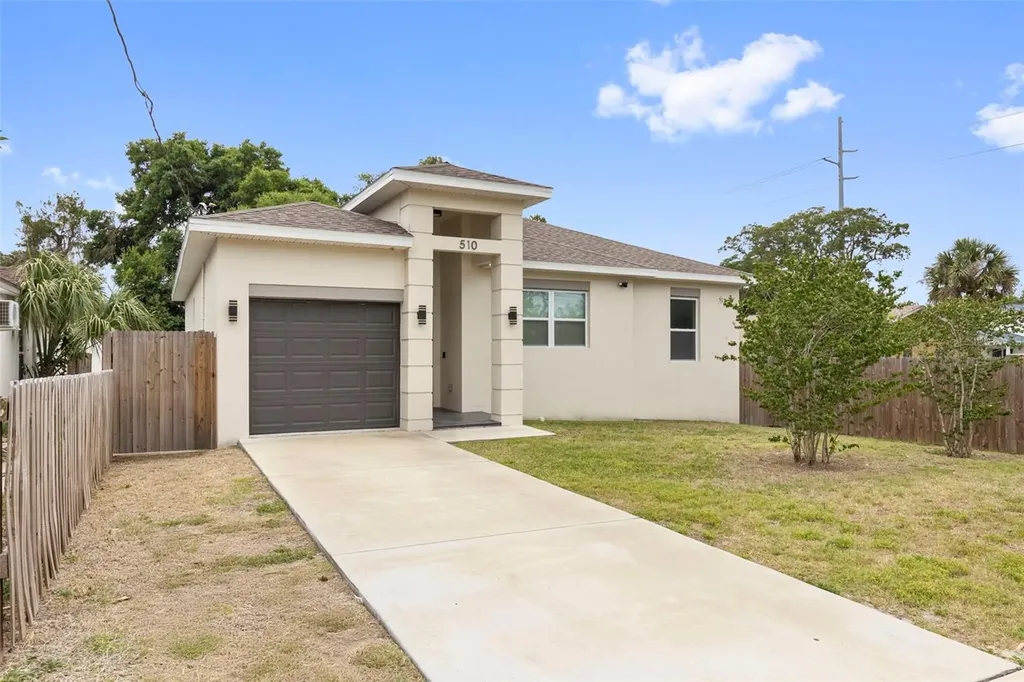 510 E Lime Street Tarpon Springs FL 34689