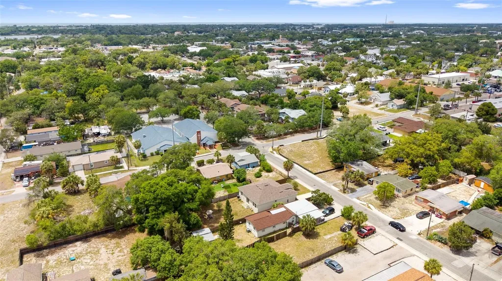 510 E Lime Street Tarpon Springs FL 34689