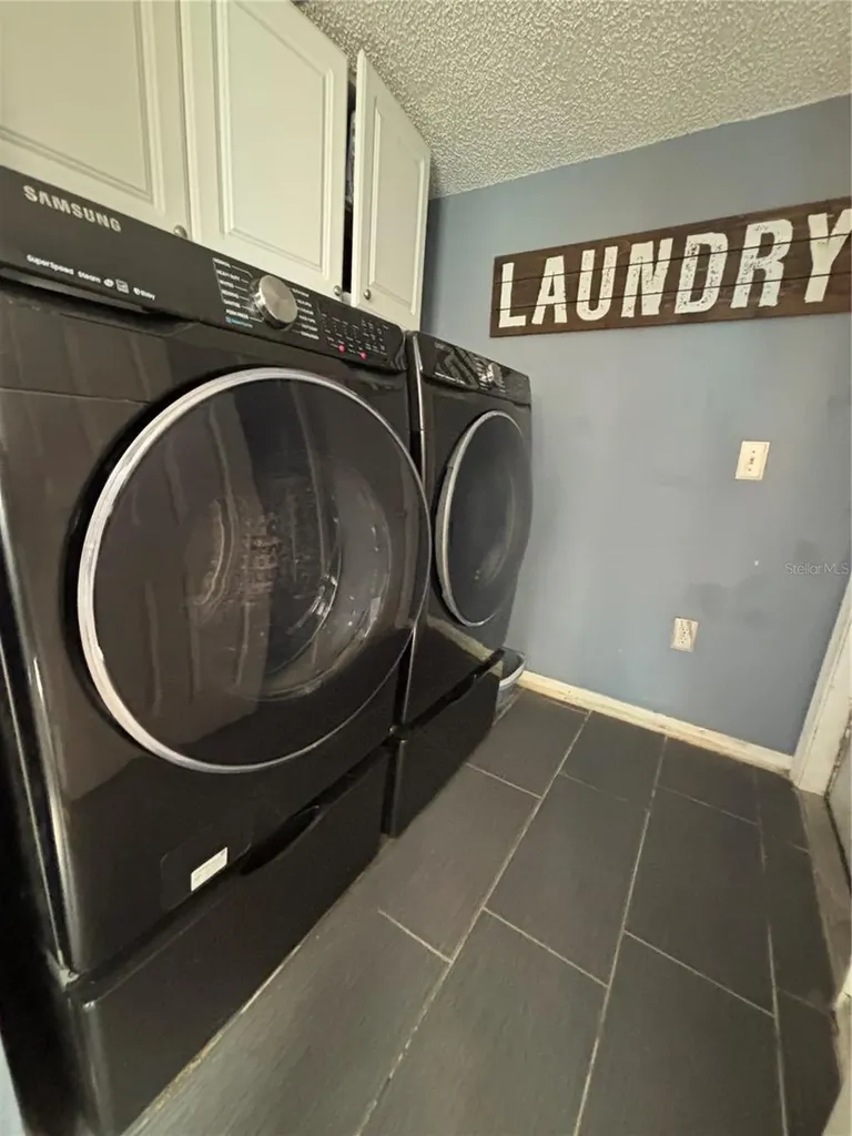 239 Curtis Avenue Groveland FL 34736