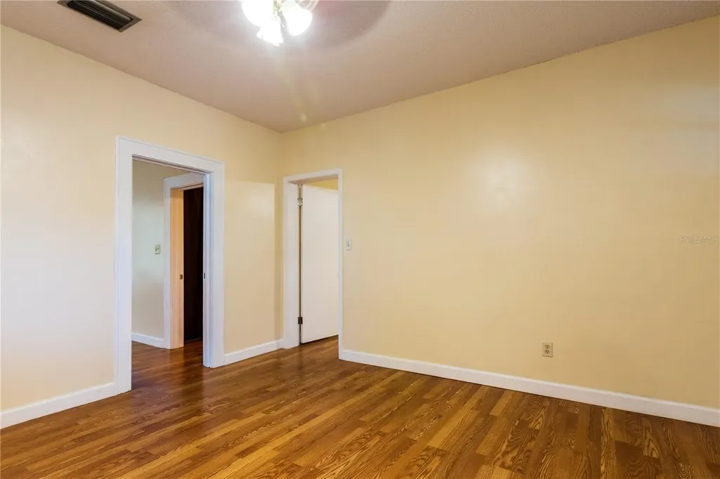 1425 Pinecrest Place Orlando FL 32803