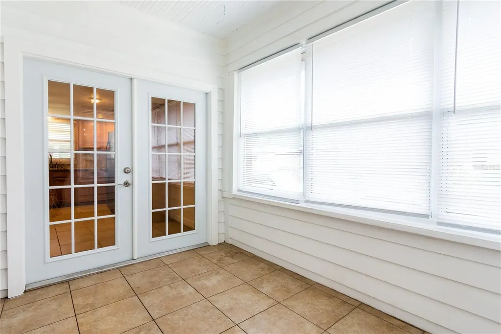 1425 Pinecrest Place Orlando FL 32803