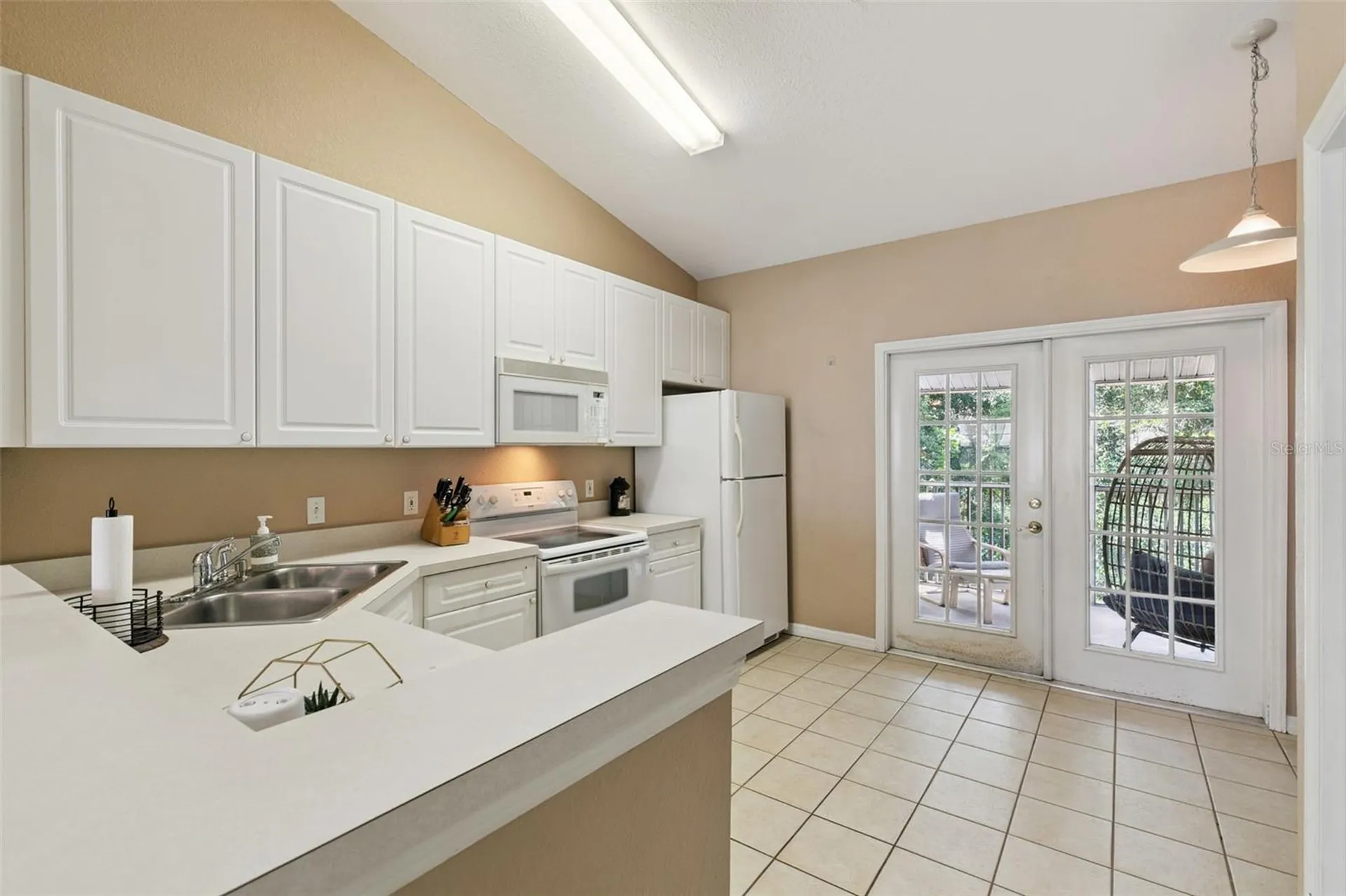 145 Reserve Circle Oviedo FL 32765